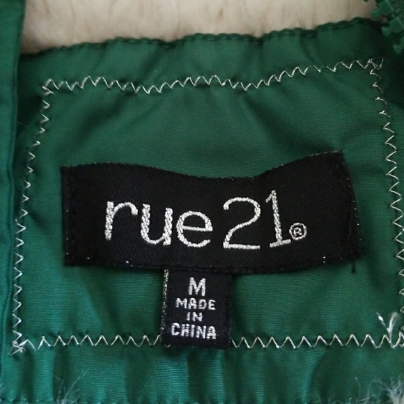 Quilted vest with sherpa lining. - Picture 5 of 5